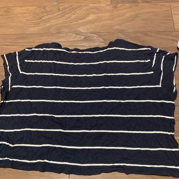 H&M navy blue and white striped cropped t-shirt - Picture 2 of 2